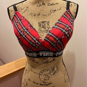 PINK Wear Everywhere Wireless Lightly Lined Bra